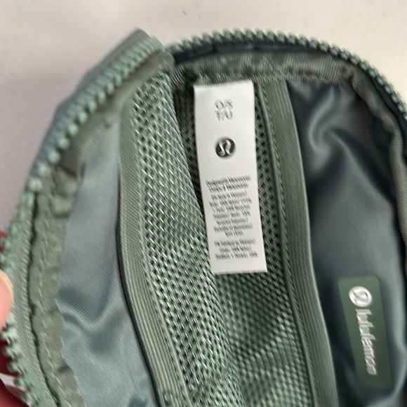 Lululemon Everywhere Adjustable Belt Bag Crater Blue - Picture 10 of 12